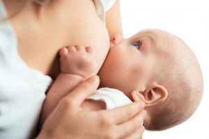 crisis de lactancia, crisis de los tres meses, crecimiento, bebé, lactancia materna, leche materna